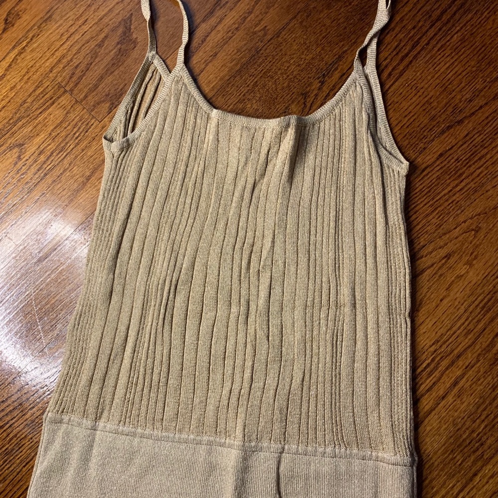 Express sleeveless shirt, gold shimmer